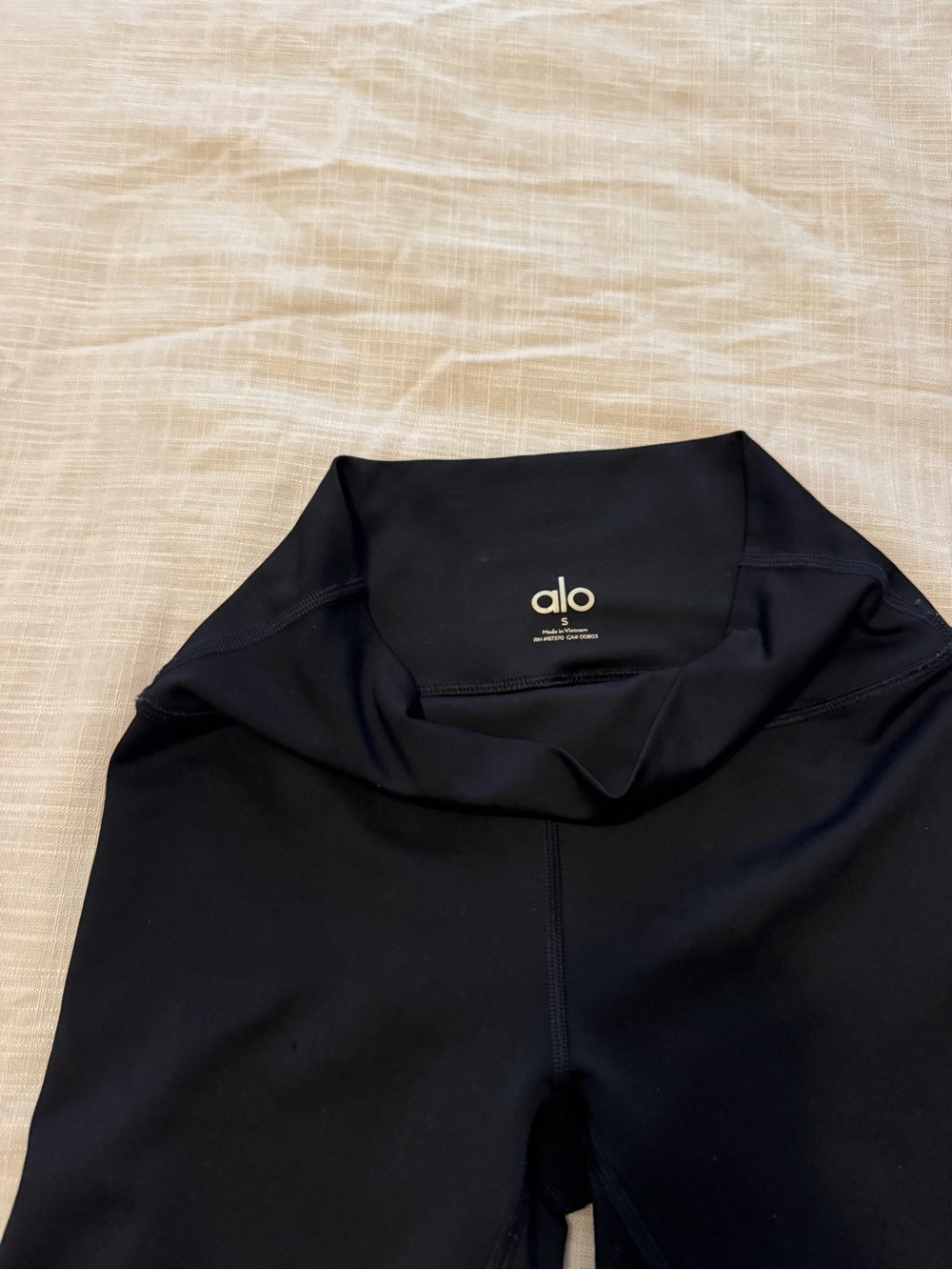 Alo Yoga High-Waist Black Leggings Size Small - Picture 4 of 6